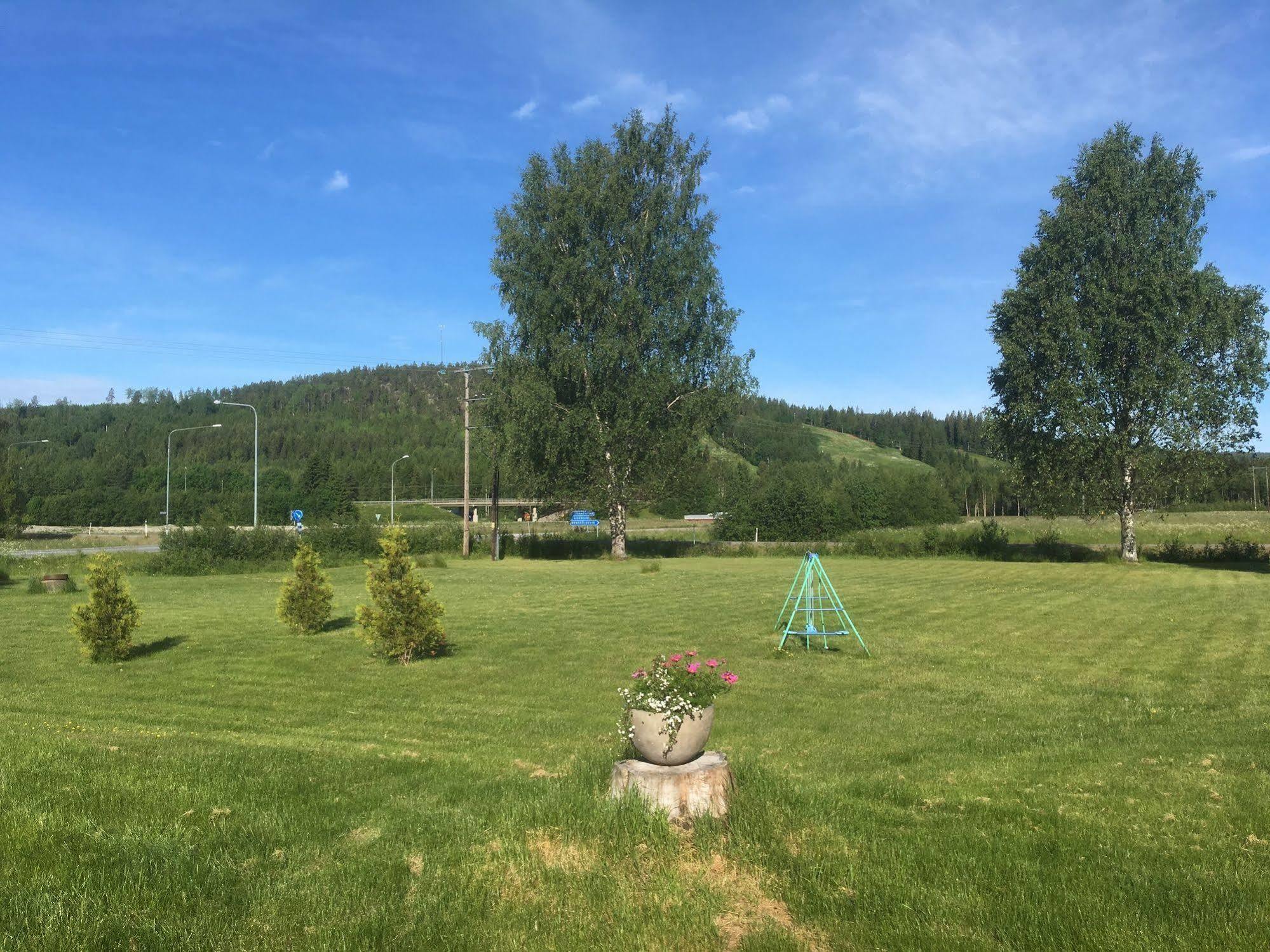 Nätra Motell Bjästa Esterno foto